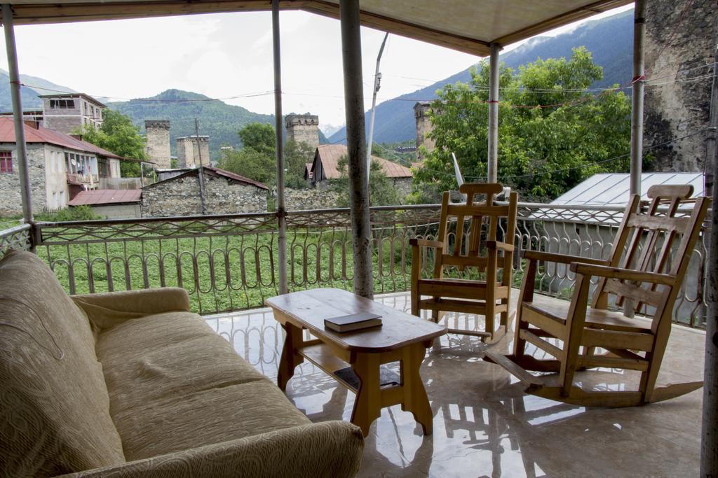 Guesthouse Ori Beli In Mestia Extérieur photo